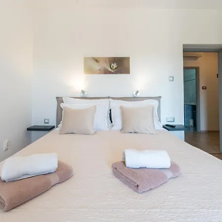 Διαμέρισμα Nino *